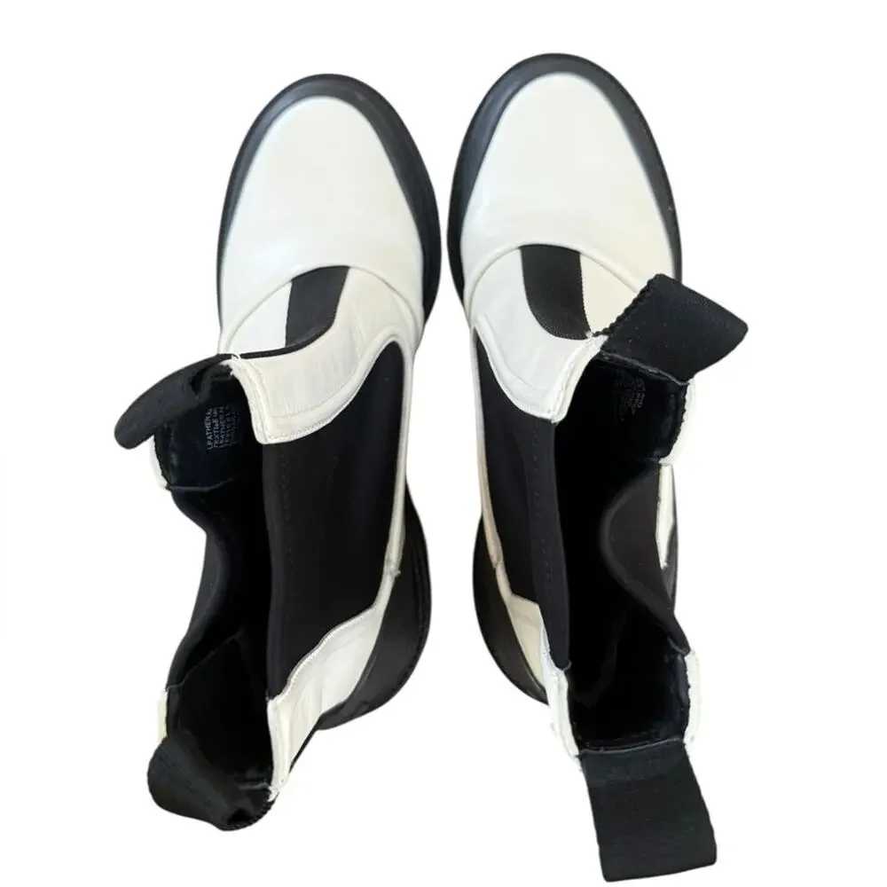 Tory Burch Chelsea Lug Sole Heeled Booties in Ivory – Sz 9.5M